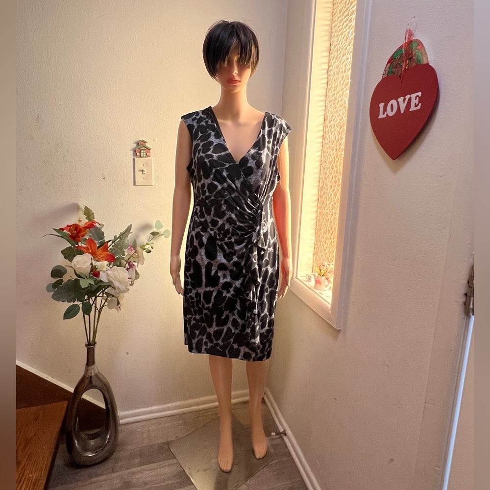 Enfocus Studio Black and Gray Midi Dress